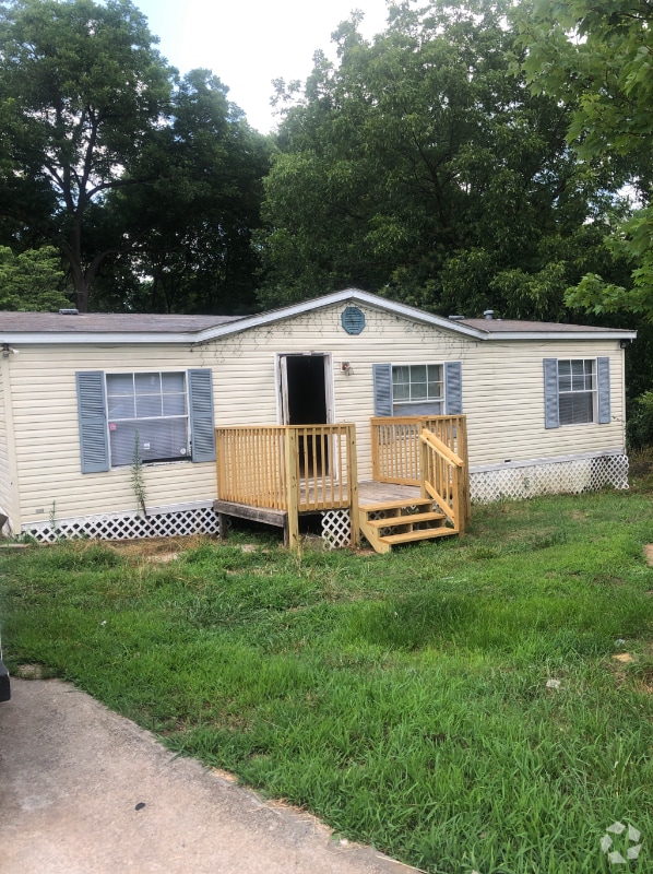 Building Photo - 45 Woodlawn Ave