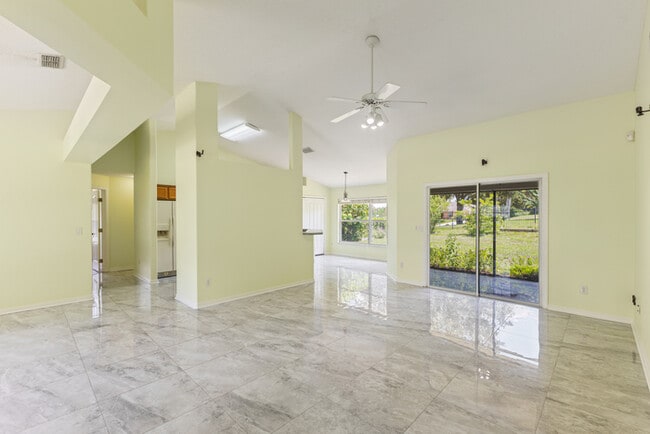 Foto del edificio - 9525 White Sand Ct