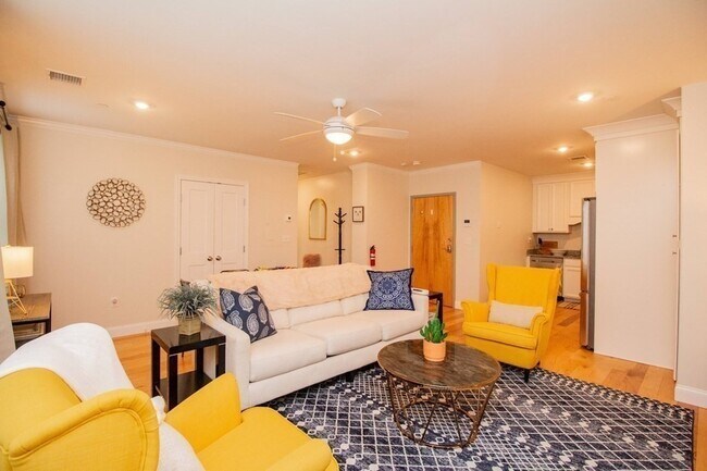 Foto del edificio - 1002 Tremont St