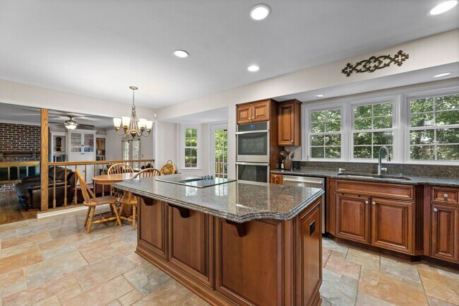 Building Photo - 12307 Eliff Way