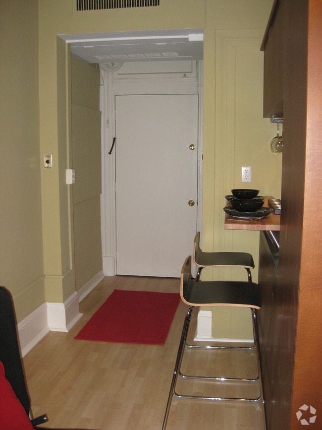 Building Photo - 1324 Locust St
