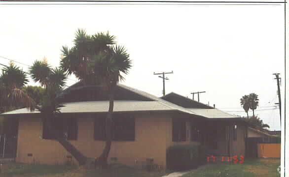 Building Photo - 5441-5443 Roland Way