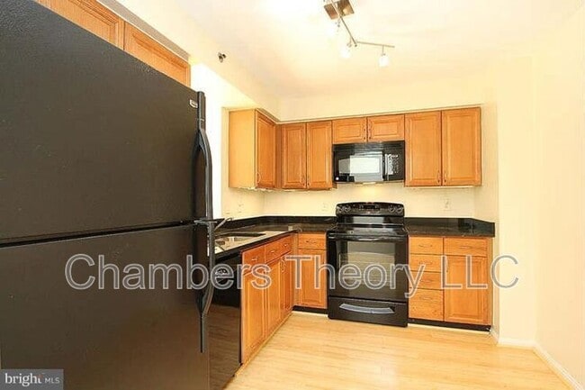 Building Photo - 505 E Braddock Rd