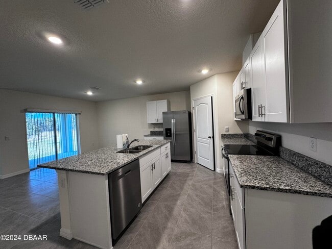 Building Photo - 2790 Fermoy Dr