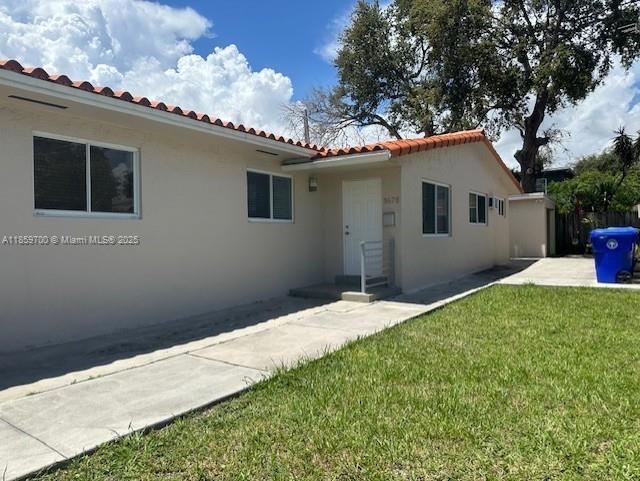 Foto del edificio - 3675 SW 14th St