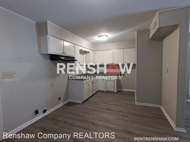 Building Photo - 4 br, 1 bath House - 4732 Royal Pine Dr