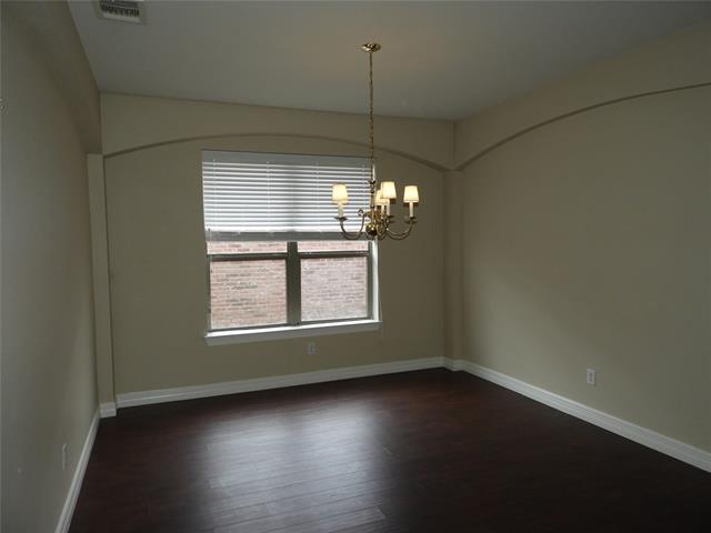 Building Photo - 5812 Quicksilver Dr