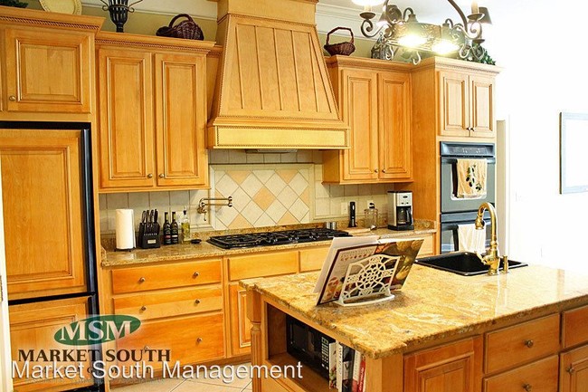Foto del edificio - 774 Southbridge Blvd