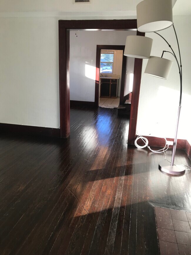 Foto del edificio - 994 Druid Rd E