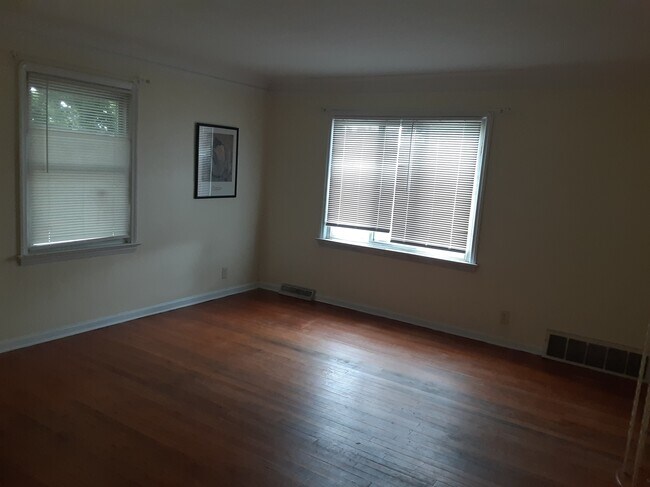 Foto del edificio - 4715 Yorkshire Ave