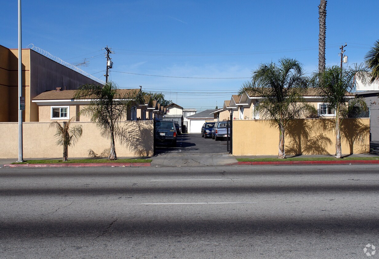 Foto del edificio - 11039 Hawthorne Blvd