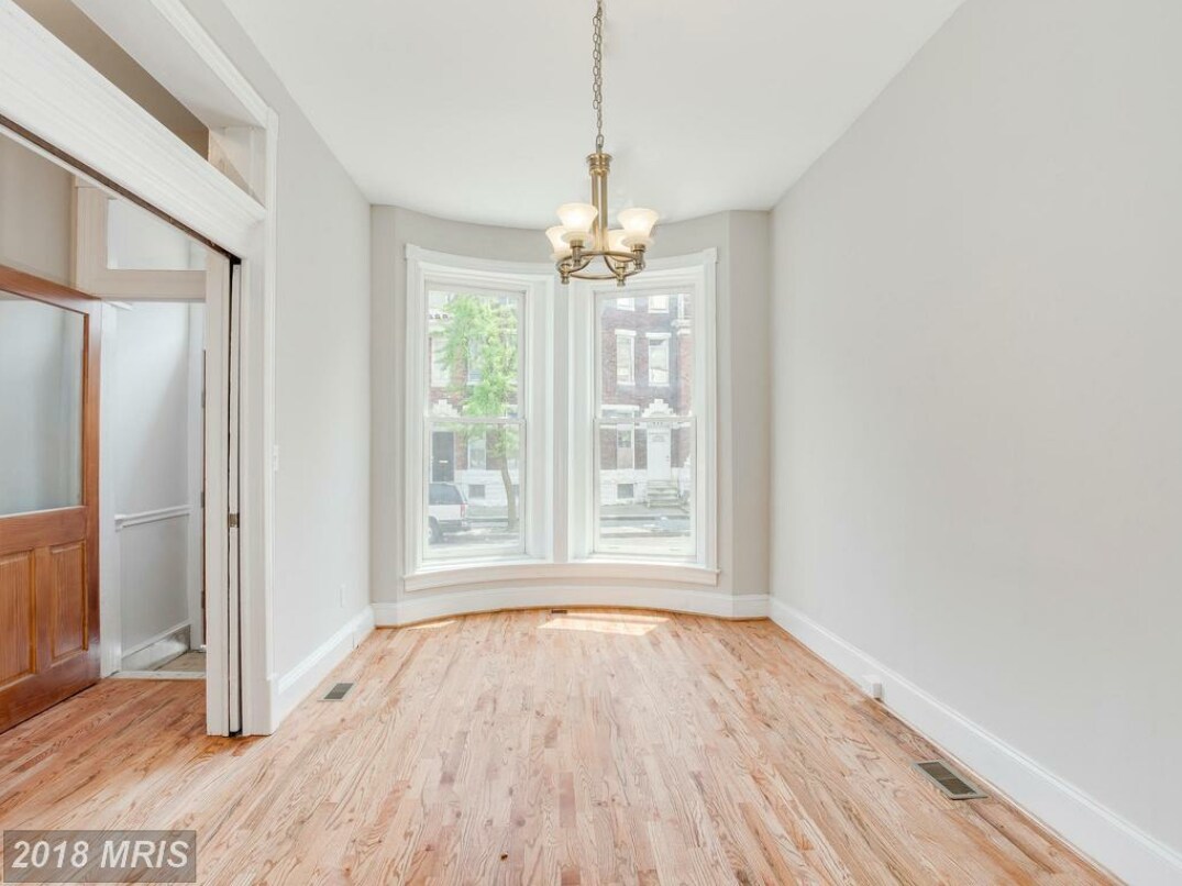 Primary Photo - 418 E 22nd St