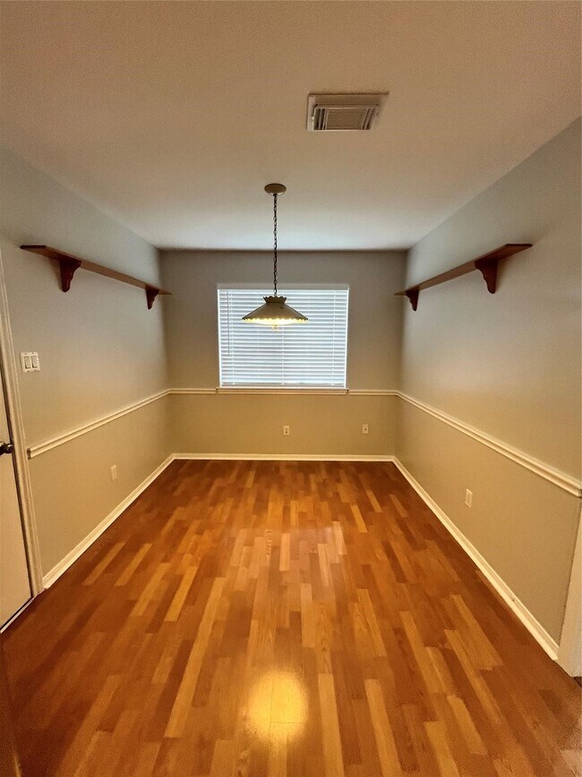 Building Photo - 6218 Woodland Forest Dr