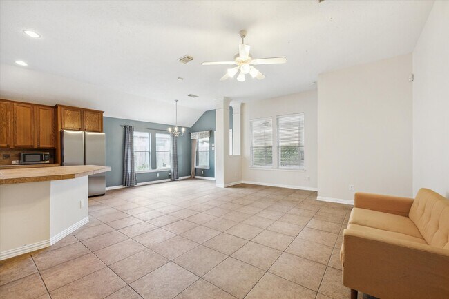 Building Photo - 7034 Cornflower Ln
