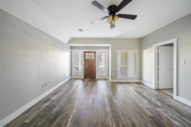 Building Photo - 13091 Hydra Ct