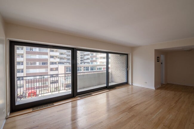 Building Photo - 3435 Rue Drummond