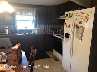 Foto del edificio - 3 br, 2 bath House - 608 E Coston Rd