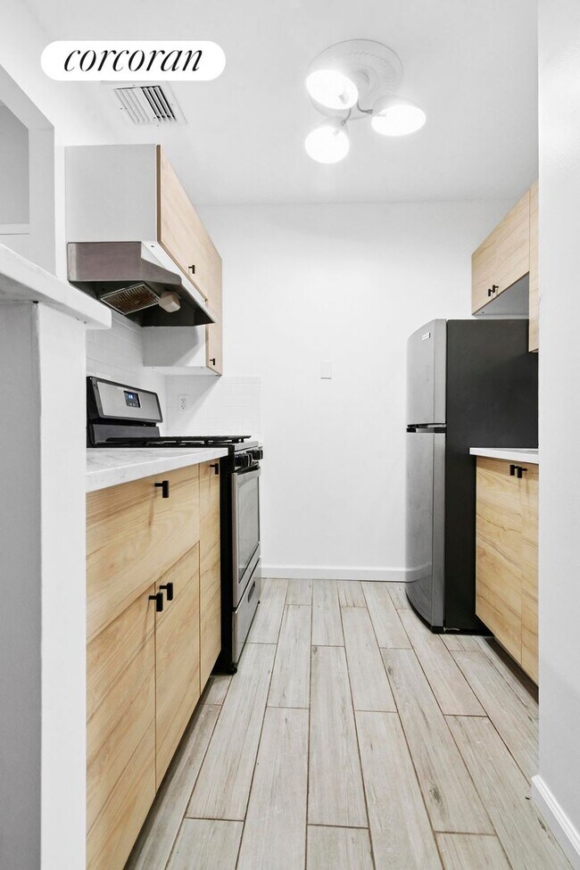 Foto del edificio - 964 Greene Ave