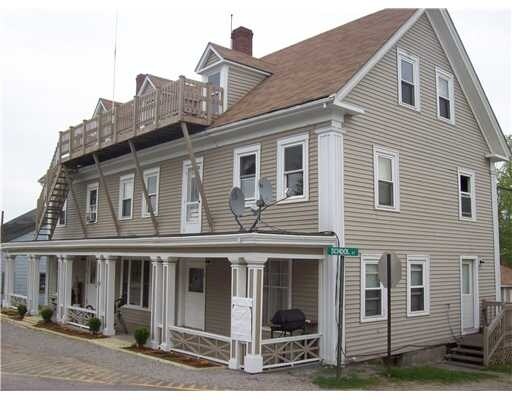 Building Photo - 195 Main St