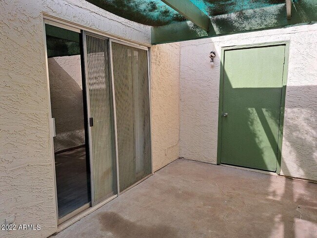 Foto del edificio - 635 S Allred Dr