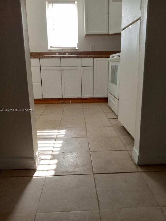 Foto del edificio - 4160 NW 21st St