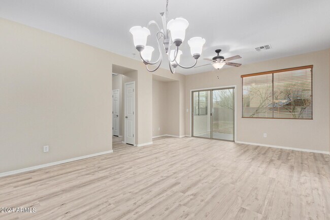 Building Photo - 3727 W Memorial Dr