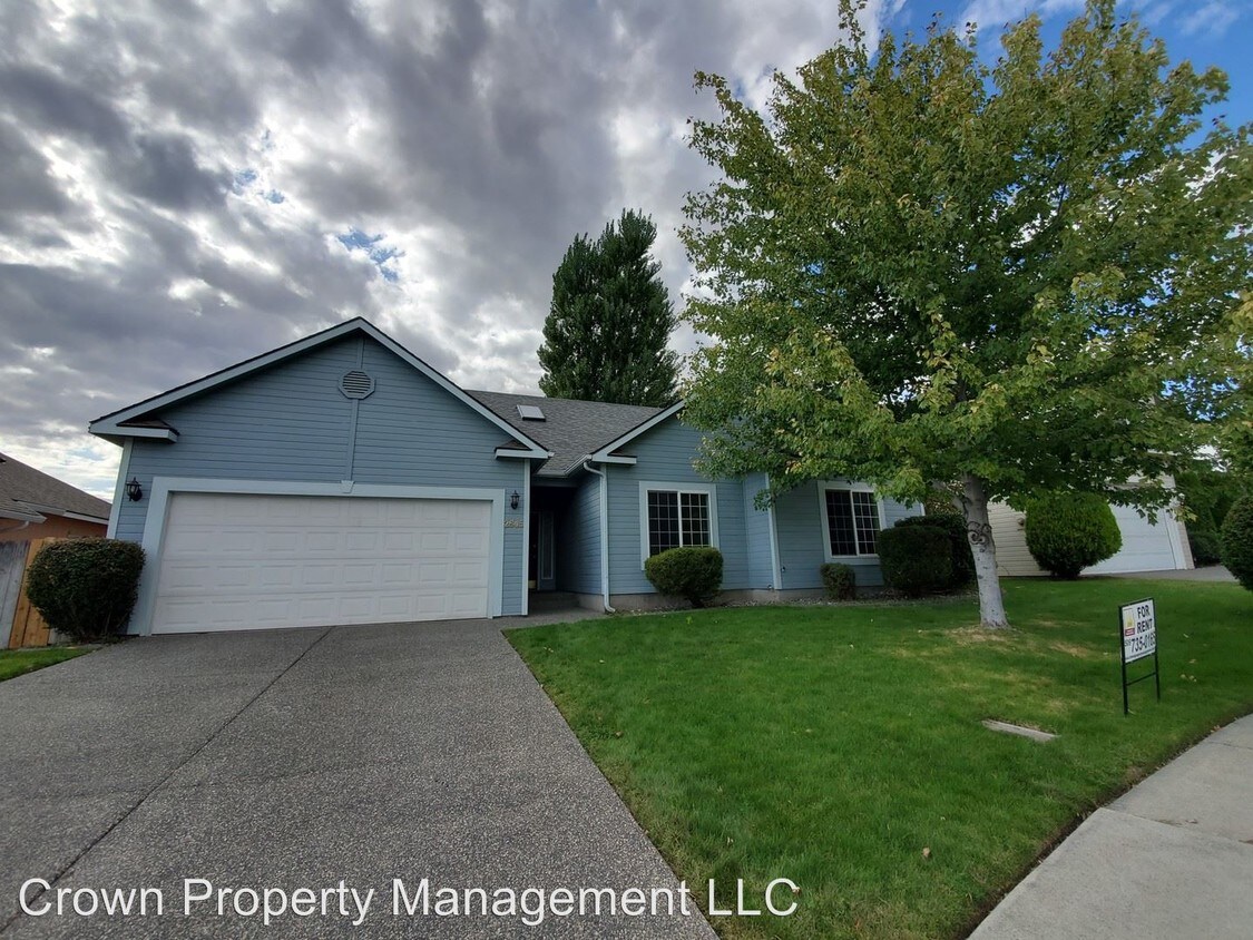 Primary Photo - 3 br, 2 bath House - 2645 Sandstone