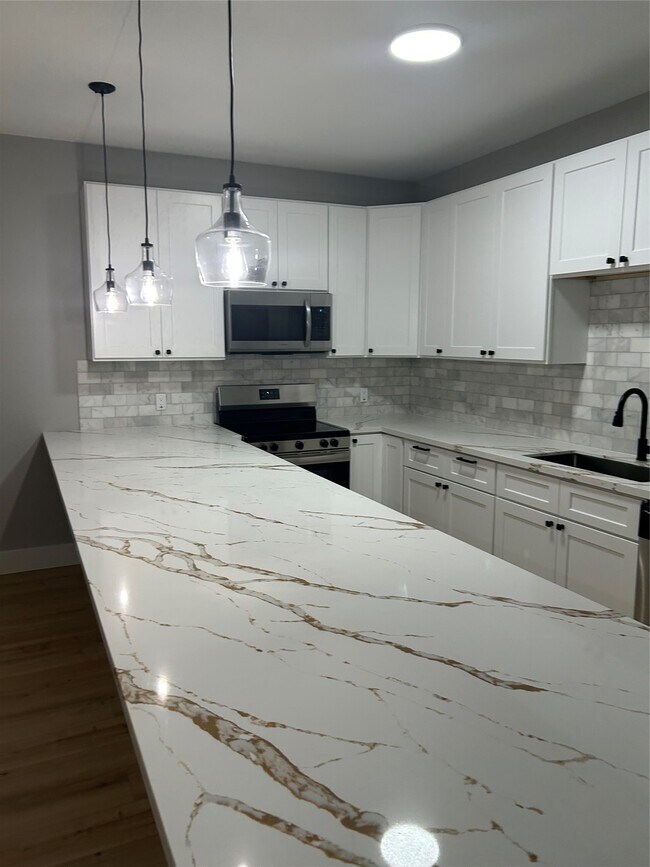 Foto del edificio - 9914 Fillmore St