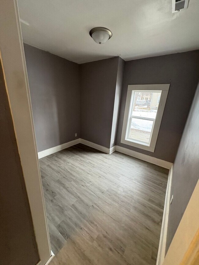 Foto del edificio - Recently update 2 bed 1 bath home