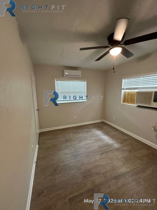 Foto del edificio - 1162-1164 E. 16th Street