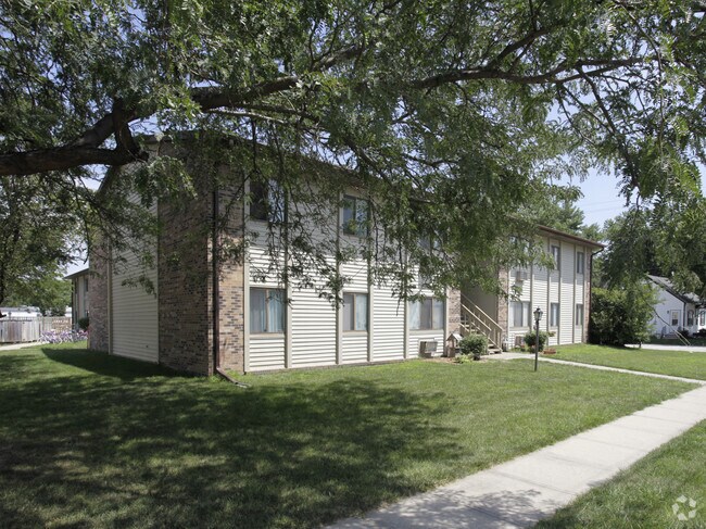 Building Photo - 215 Railroad Hwy St