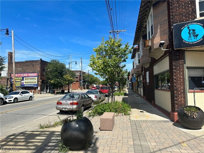 Building Photo - 15300 Waterloo Rd