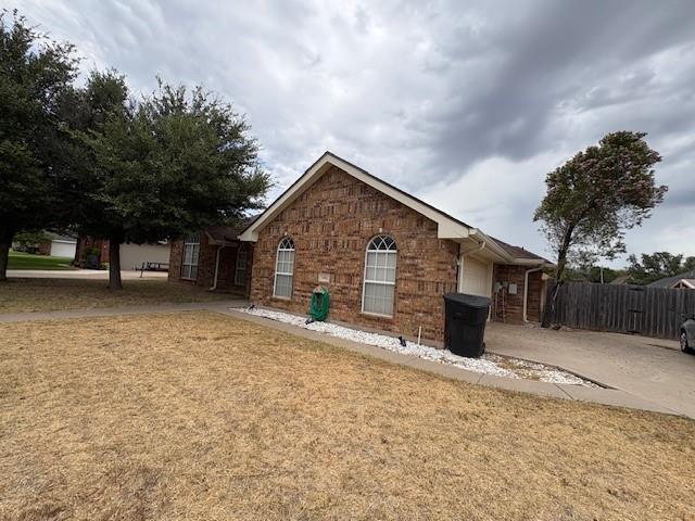 Building Photo - 5402 Willow View Rd