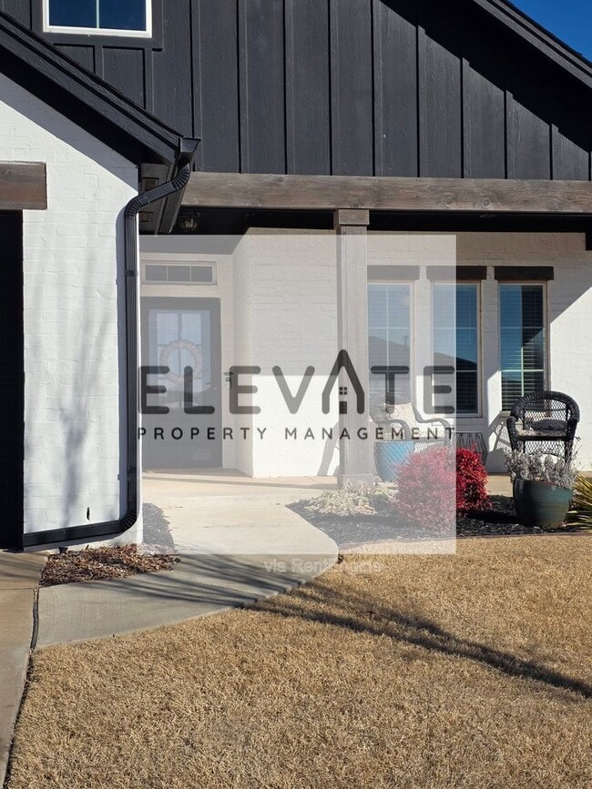 Building Photo - 1101 Sawmill Rd