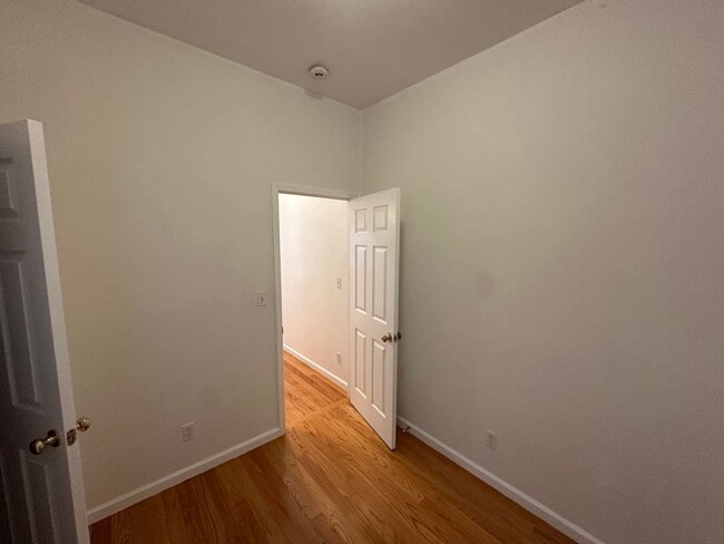 Building Photo - NML222 (222-12th)