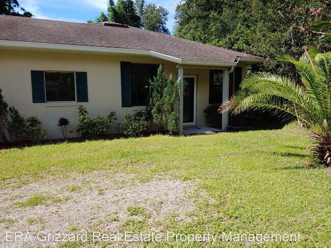 Building Photo - 2 br, 1.5 bath House - 650 Forest Lane (Rear)