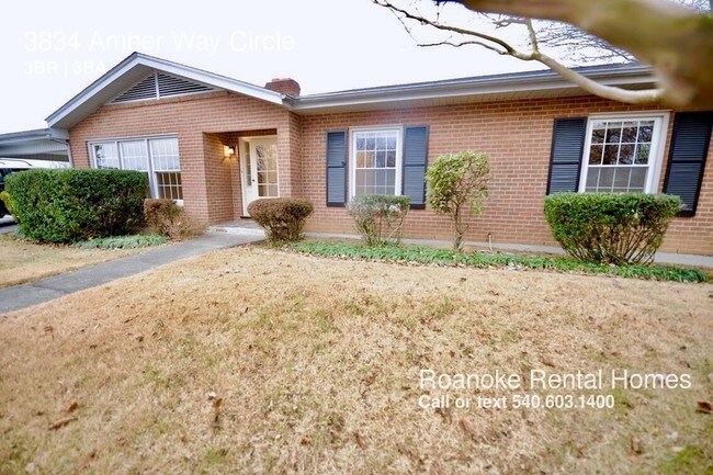 Building Photo - Move In Ready//4bd//2ba//Spacious