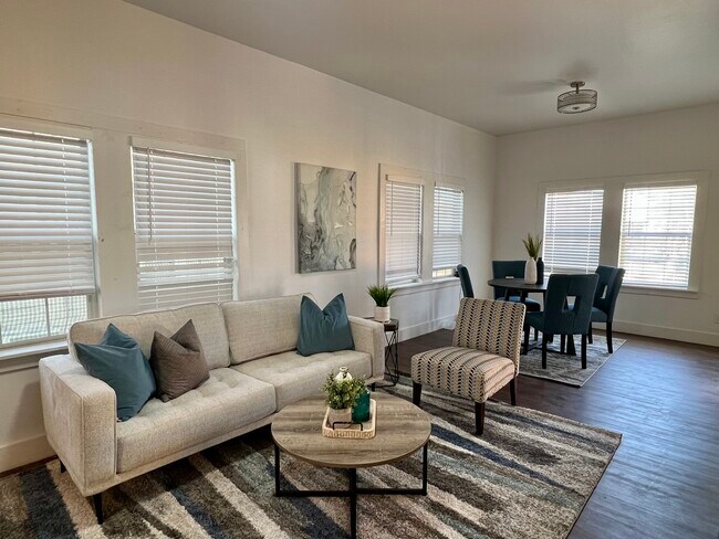 Foto del edificio - 108 Fairfax St