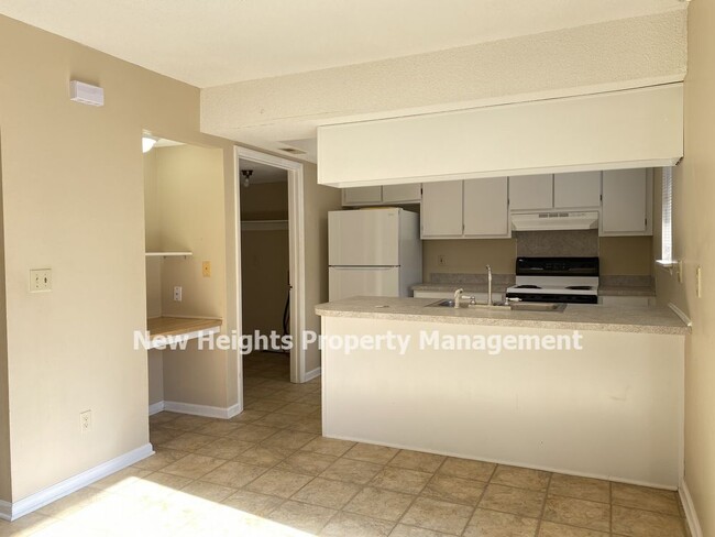 Foto del edificio - 557 TRAVELERS BLVD 0733