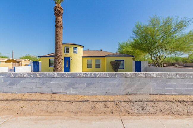 Building Photo - 2138 E Broadway Rd