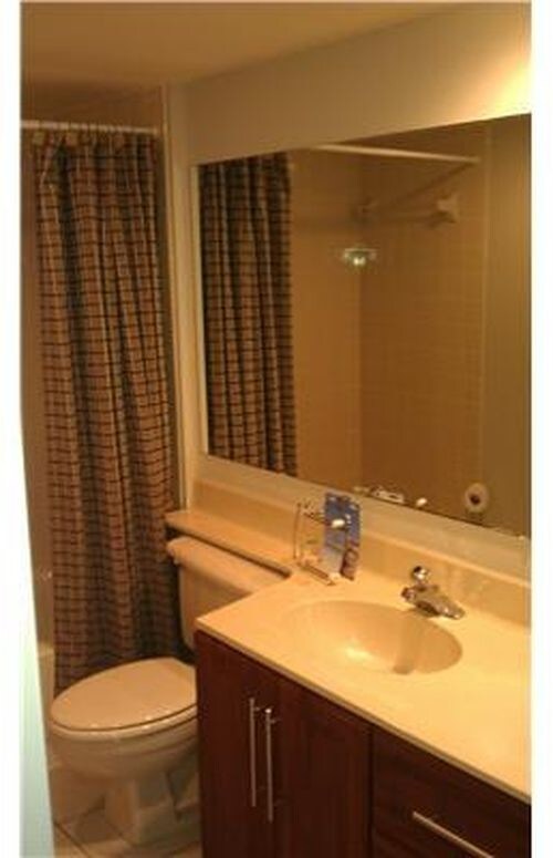 Building Photo - 1709 Whitehall Dr