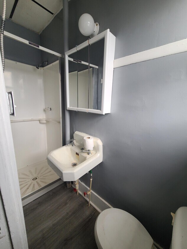 Foto del edificio - 526 E Walnut St