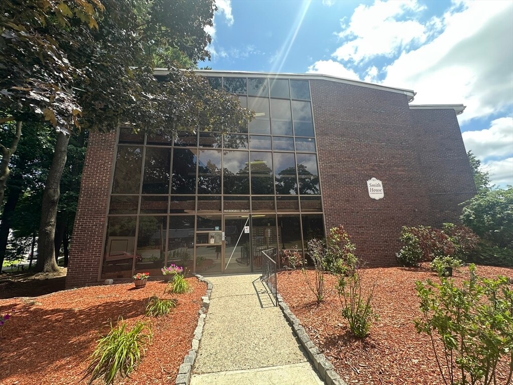 Primary Photo - 915 Edgell Rd