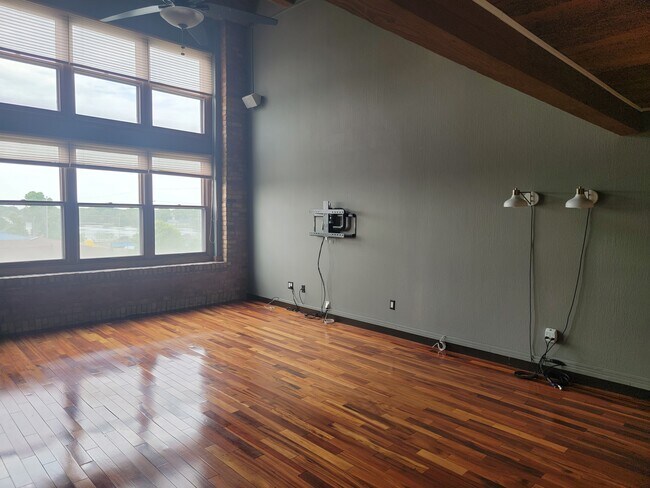 Foto del edificio - 1545 Arboretum Dr