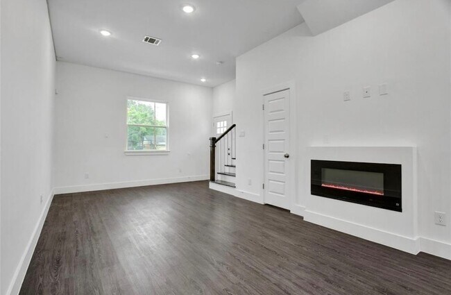 Foto del edificio - 4512 Brinkley St