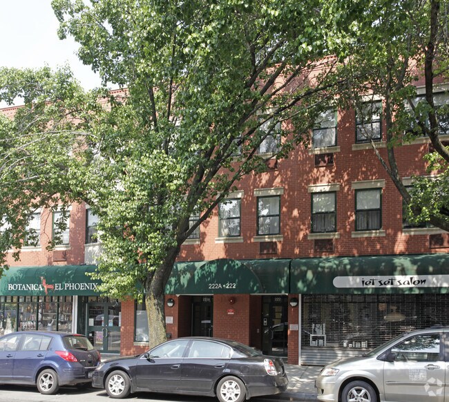 Primary Photo - 222 Columbia St