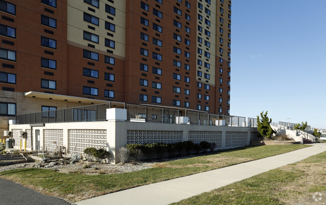 Building Photo - Asbury Tower