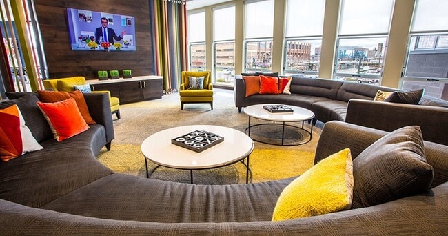 Clubhouse-02-WaHu-Minneapolis - WaHu Apartments