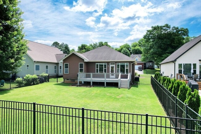 Building Photo - 955 Dodie Dr