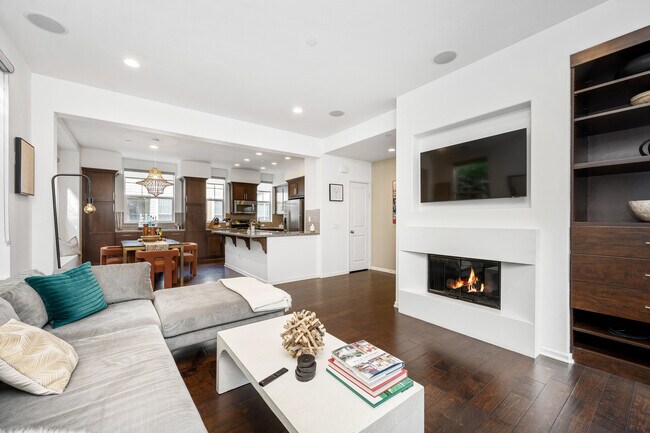 Building Photo - 6509 La Mirada Ave